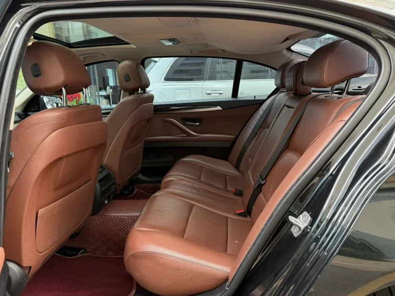 宝马5系 后面外观二