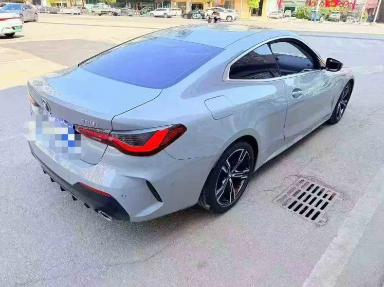 宝马4系 内饰后排