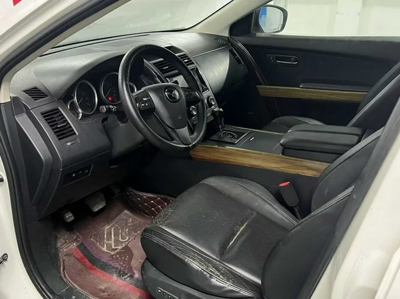 马自达CX-9 后面外观二