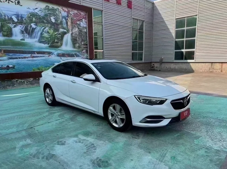 别克君威 正面外观三