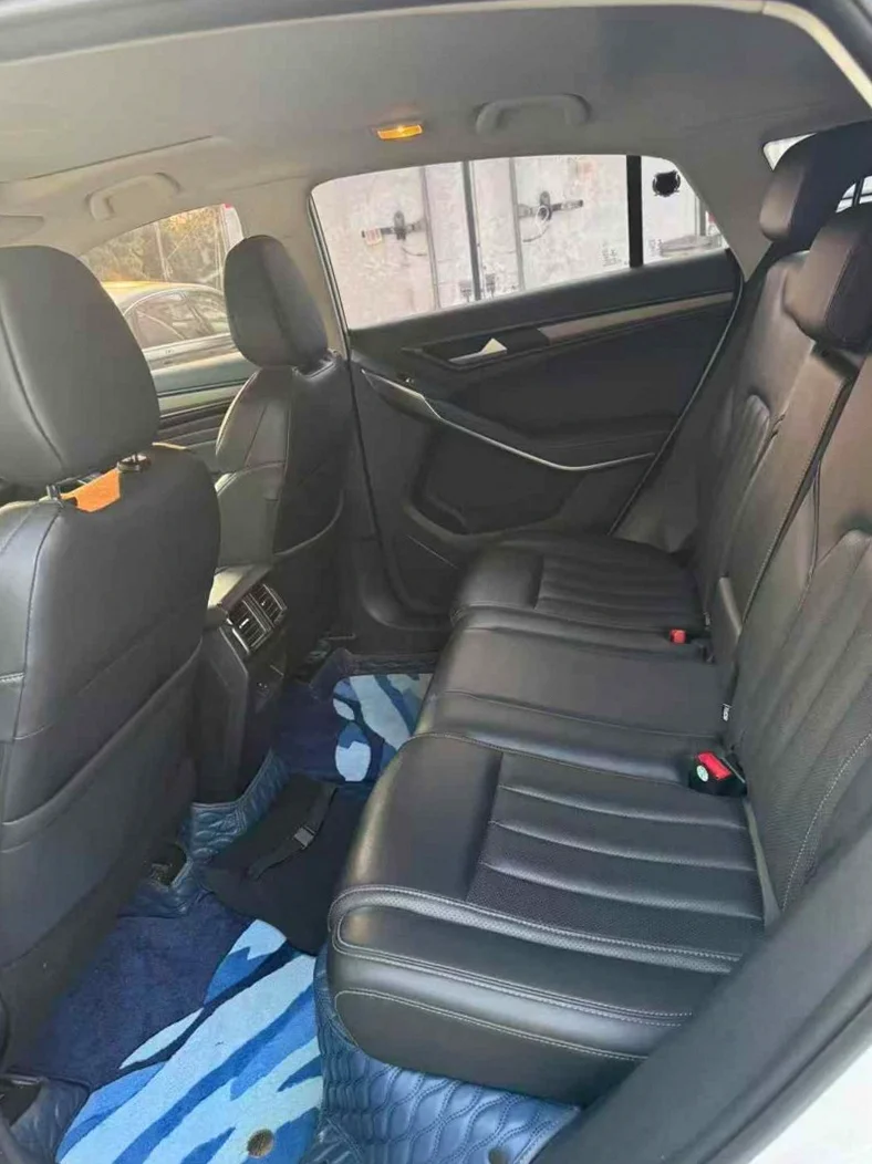 福特领界 内饰后排