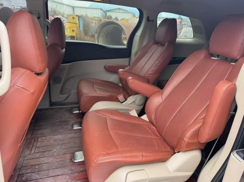 别克GL8 后面外观二