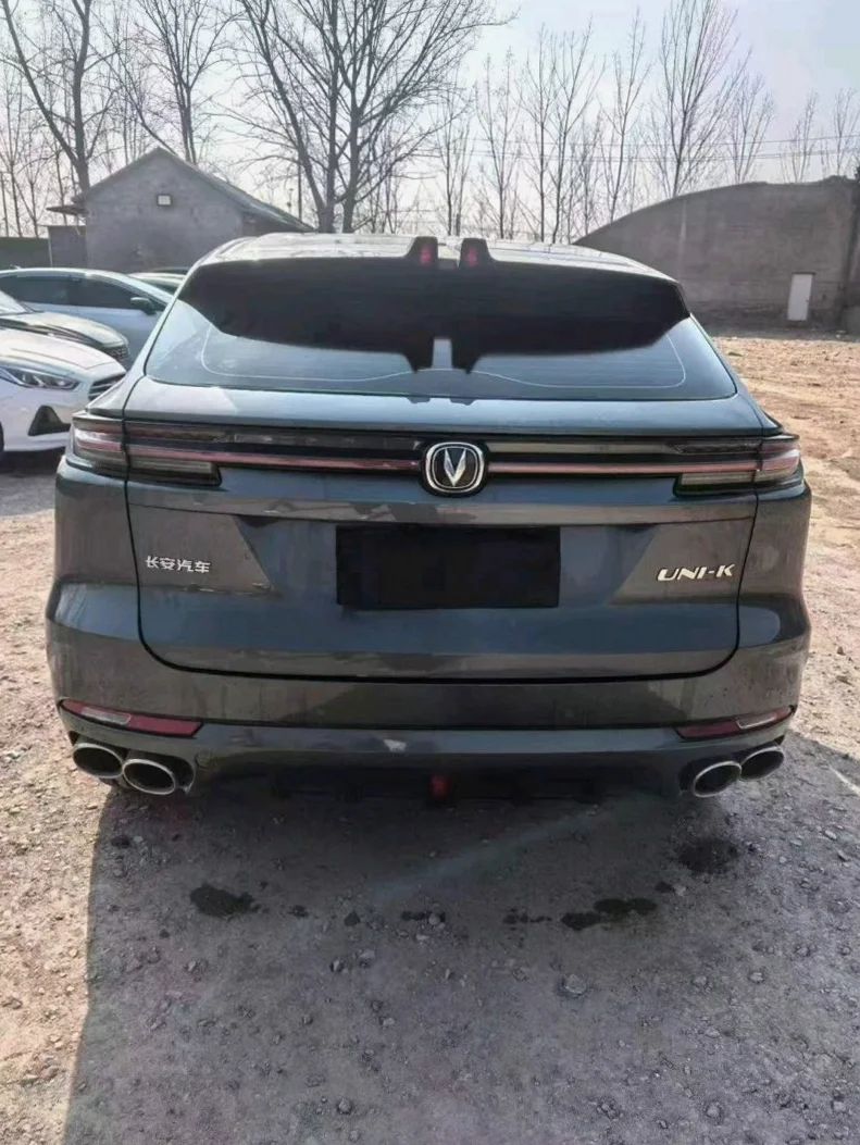 长安汽车UNI 正面外观二