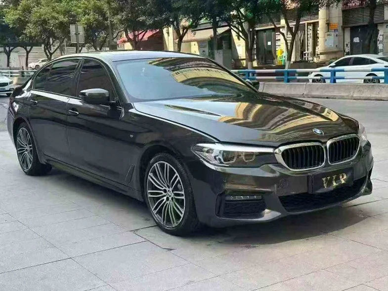 宝马5系 正面外观三