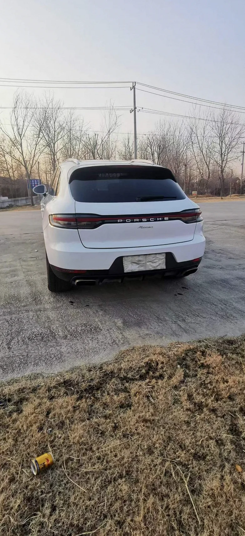 保时捷Macan 后面外观三