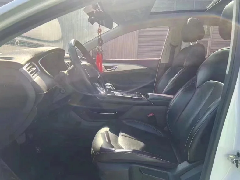 荣威i6 后面外观二