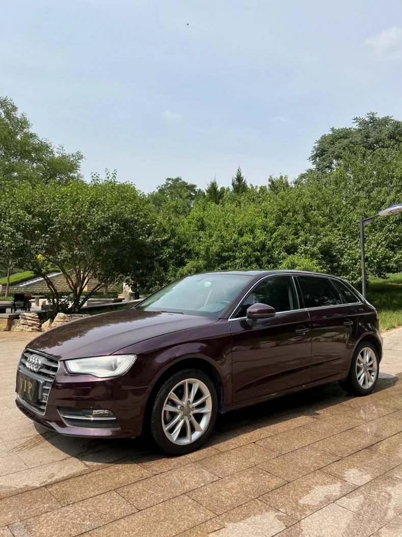 奥迪A3 正面外观二