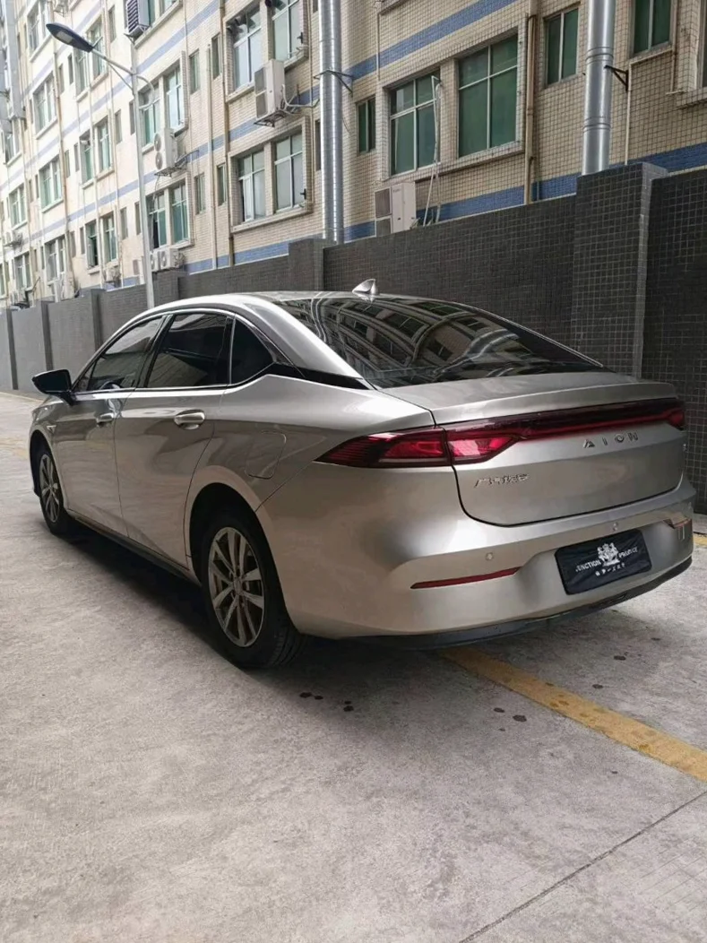 传祺埃安S580 内饰后排