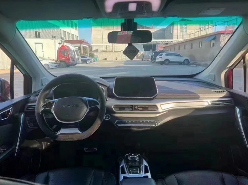 北汽新能源EX 后面外观一