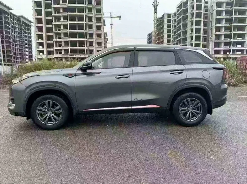 长安汽车CS75 后面外观二