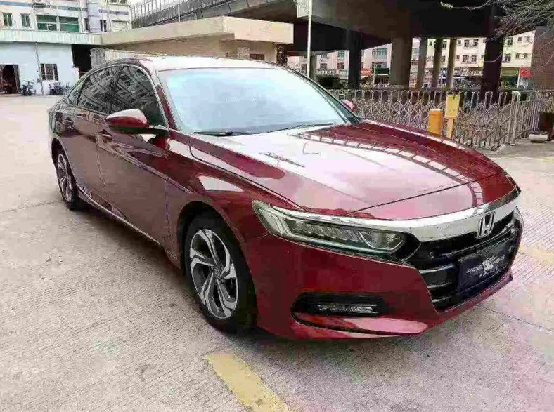 本田雅阁 正面外观三