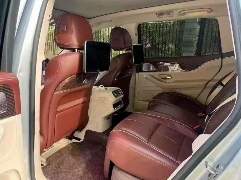 奔驰迈巴赫GLS 后面外观三