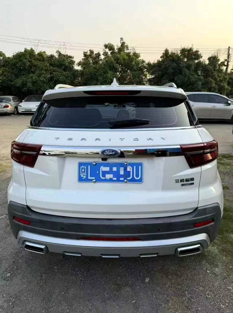 福特领界 驾驶室