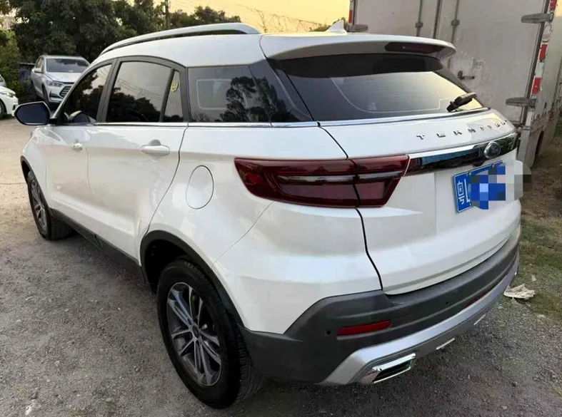 福特领界 后面外观二