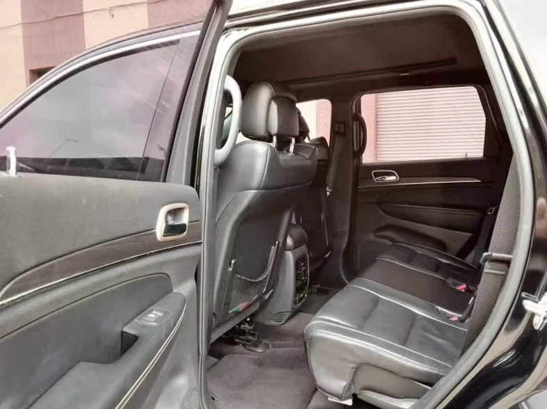 Jeep大切诺基 后面外观三