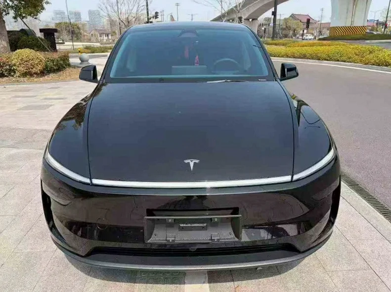 25年特斯拉MODEL Y焕新版