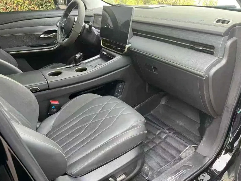 奇瑞捷途 内饰前排