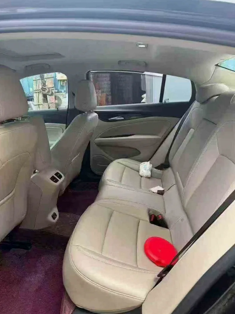 别克君威 后面外观二