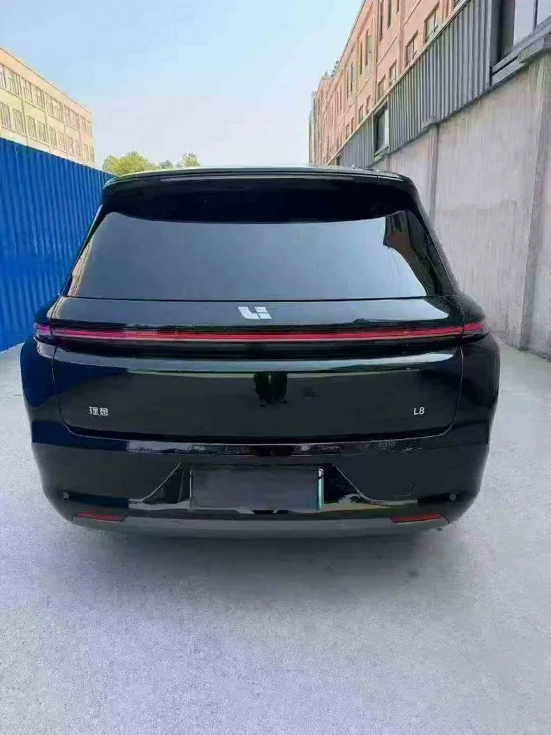 理想L8 内饰后排