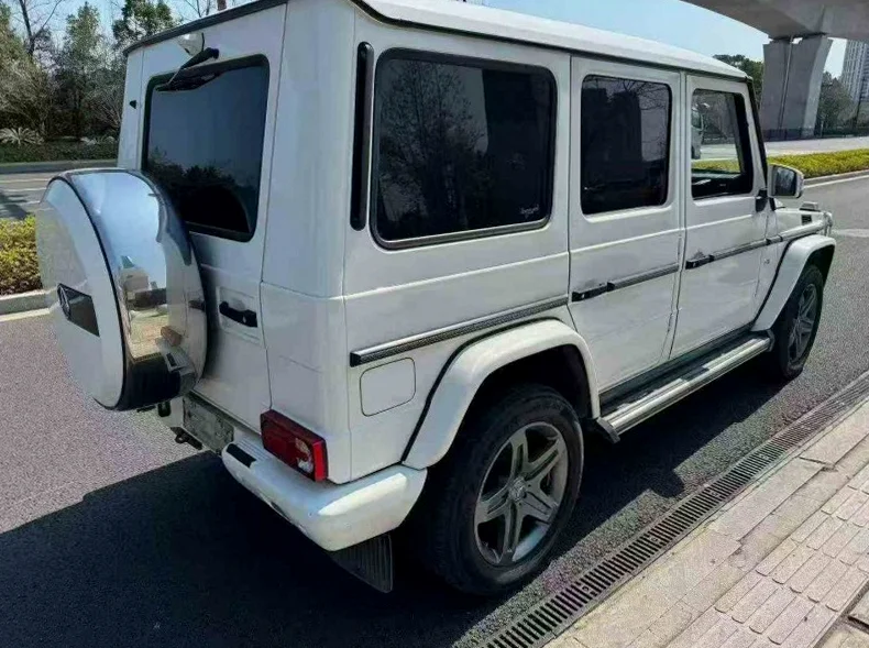 奔驰G 内饰后排