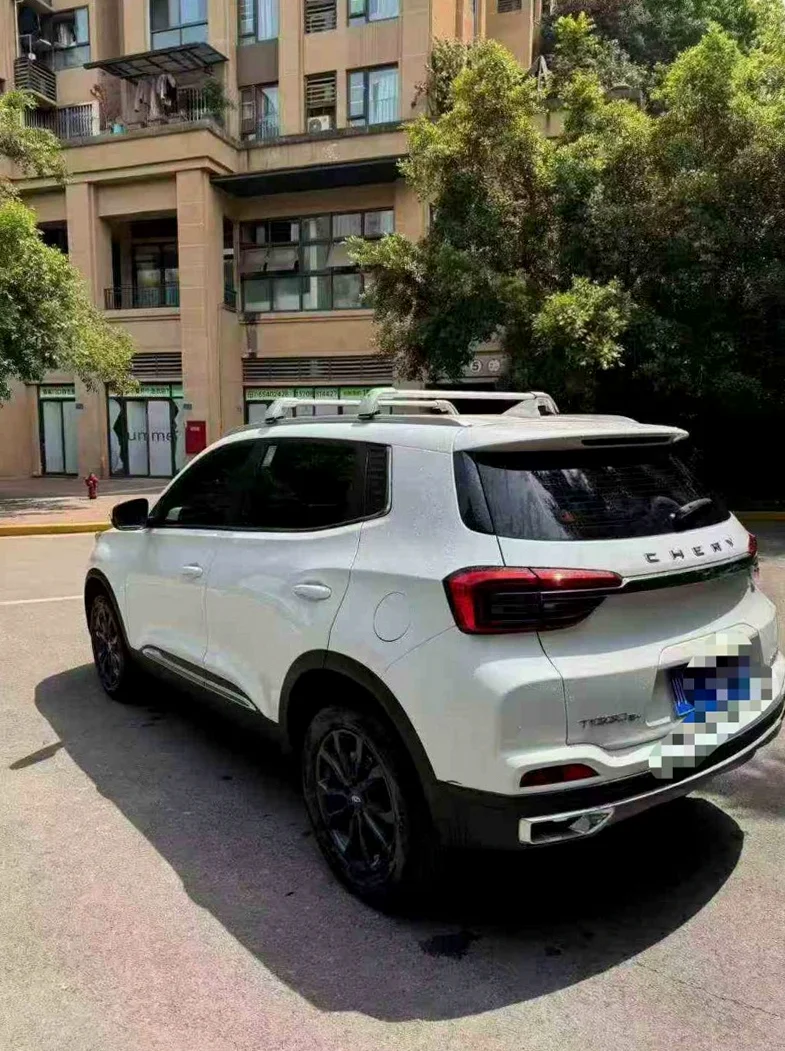 奇瑞瑞虎 内饰后排