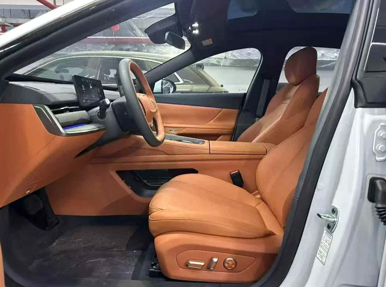 东风奕派 正面外观三