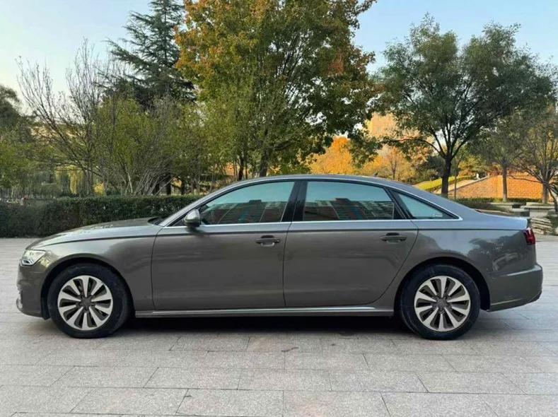 奥迪A6L 后面外观二