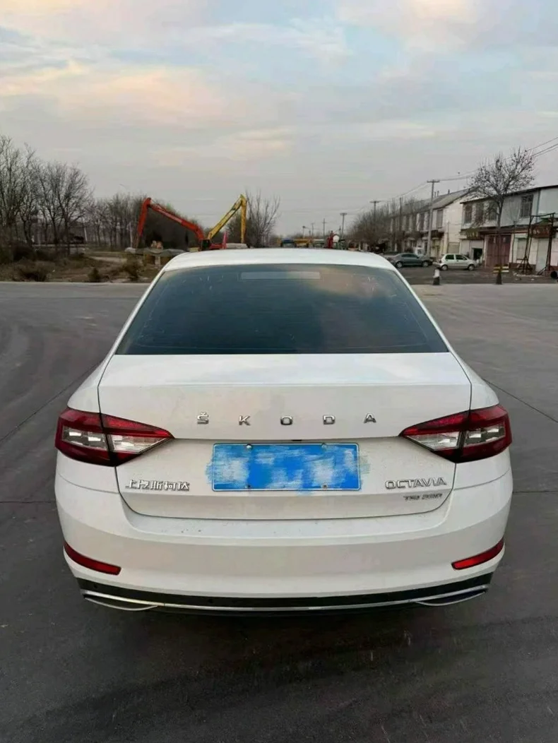 斯柯达明锐 内饰前排