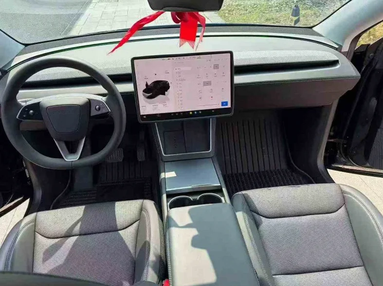 特斯拉MODEL 后面外观三