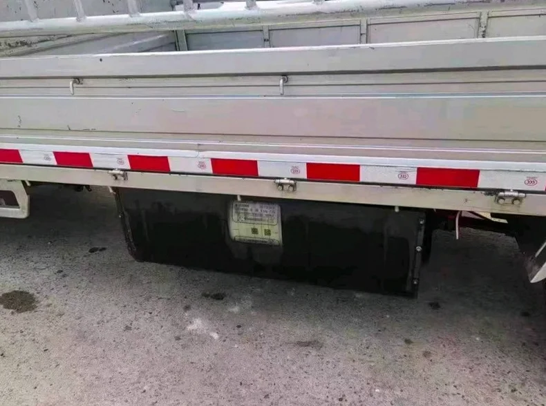 华晨鑫源 内饰后排