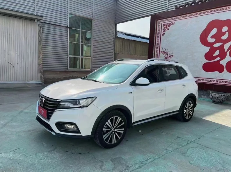 荣威RX5 正面外观二