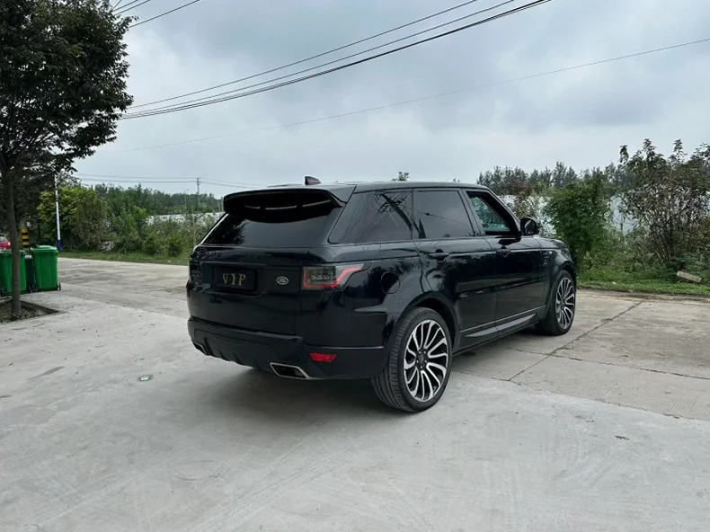 路虎揽胜运动 后面外观一