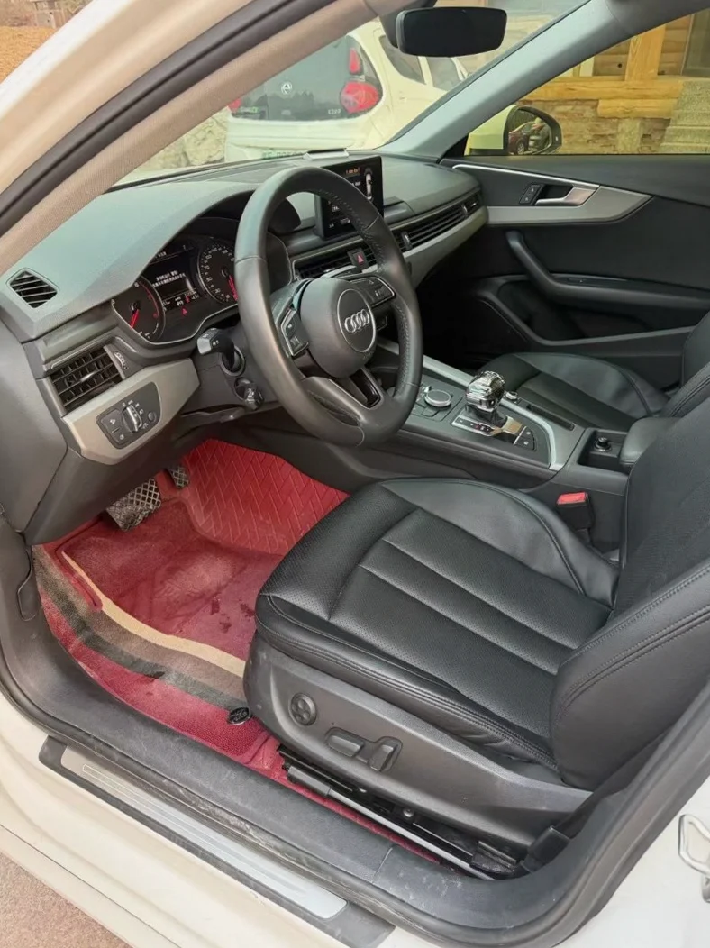 奥迪A4L 后面外观二