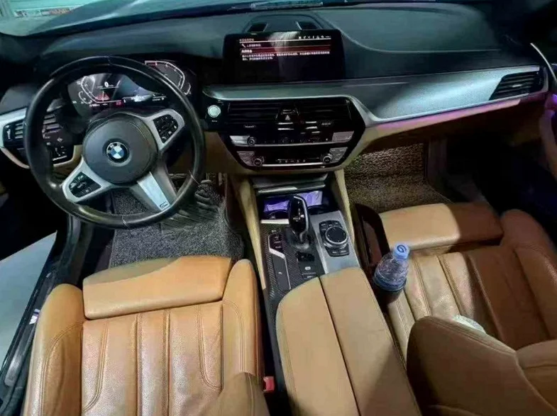 宝马5系 后面外观三