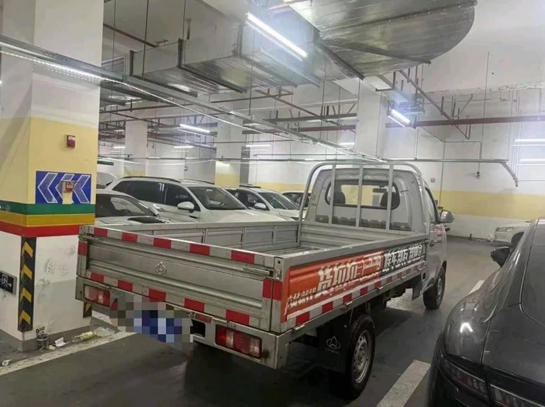 长安汽车跨越王 内饰后排