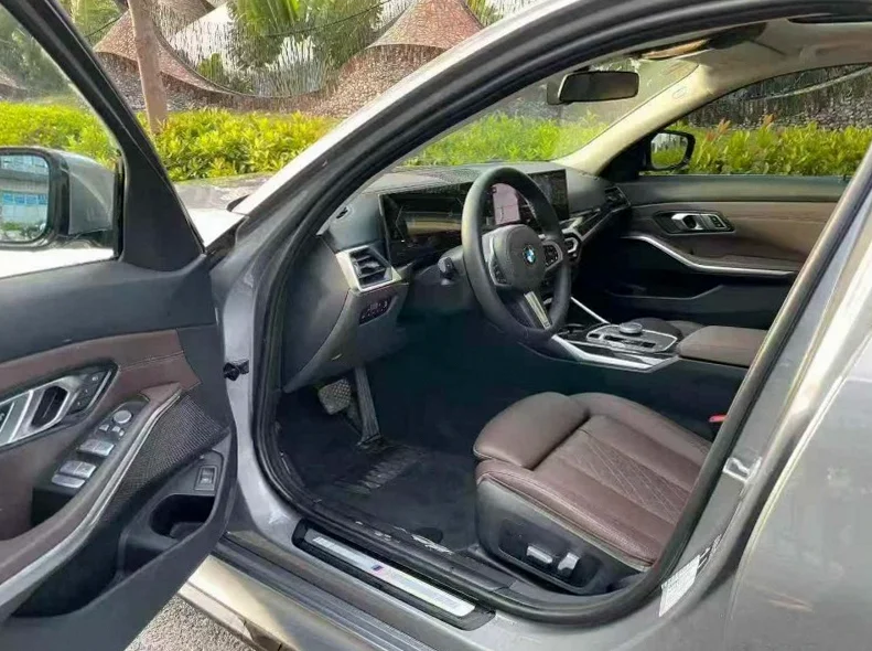 宝马3系 正面外观三