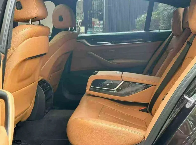 宝马5系 后面外观三