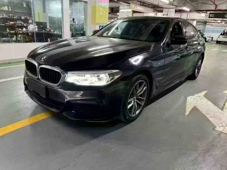 宝马5系 正面外观二