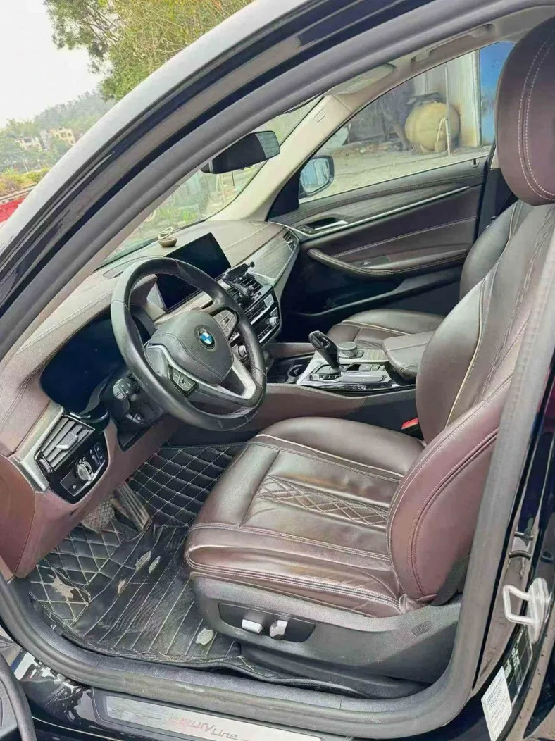 宝马5系 后面外观三