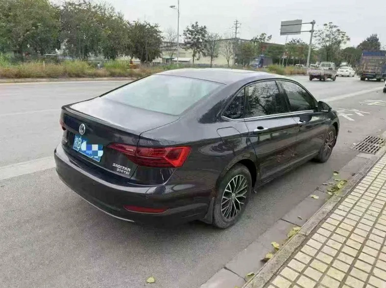 大众速腾 内饰前排