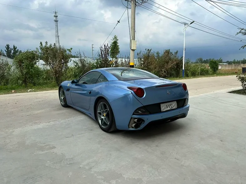 法拉利California 内饰后排