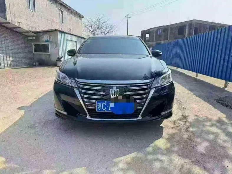 17年丰田皇冠2.0T运动版