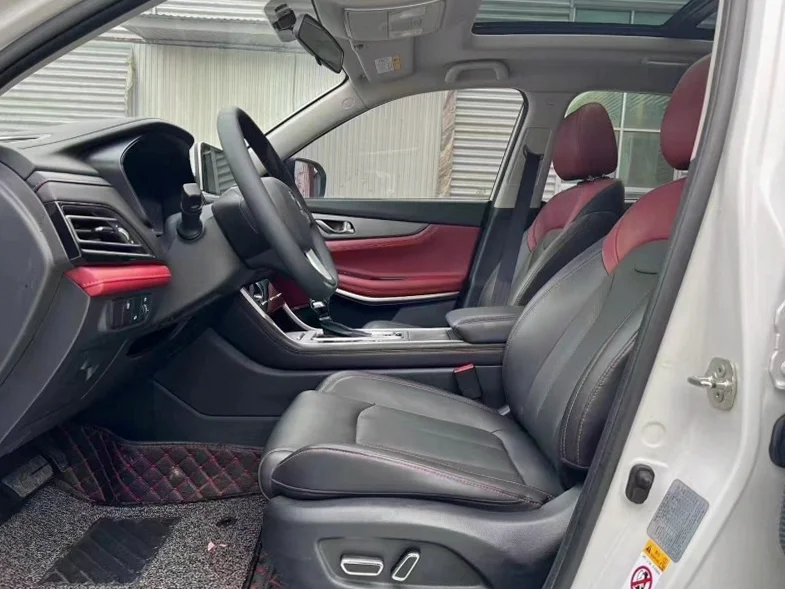 长安汽车CS75 后面外观二