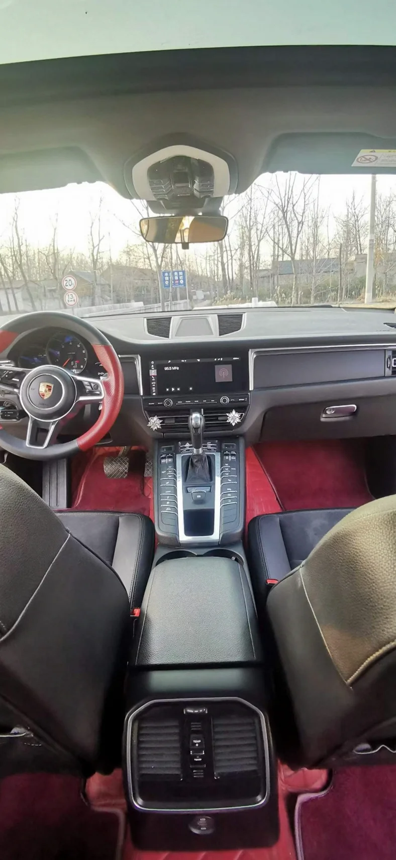 保时捷Macan 内饰后排