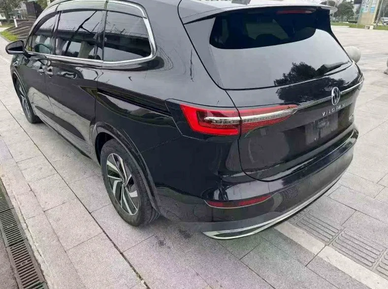 大众威然 后面外观三