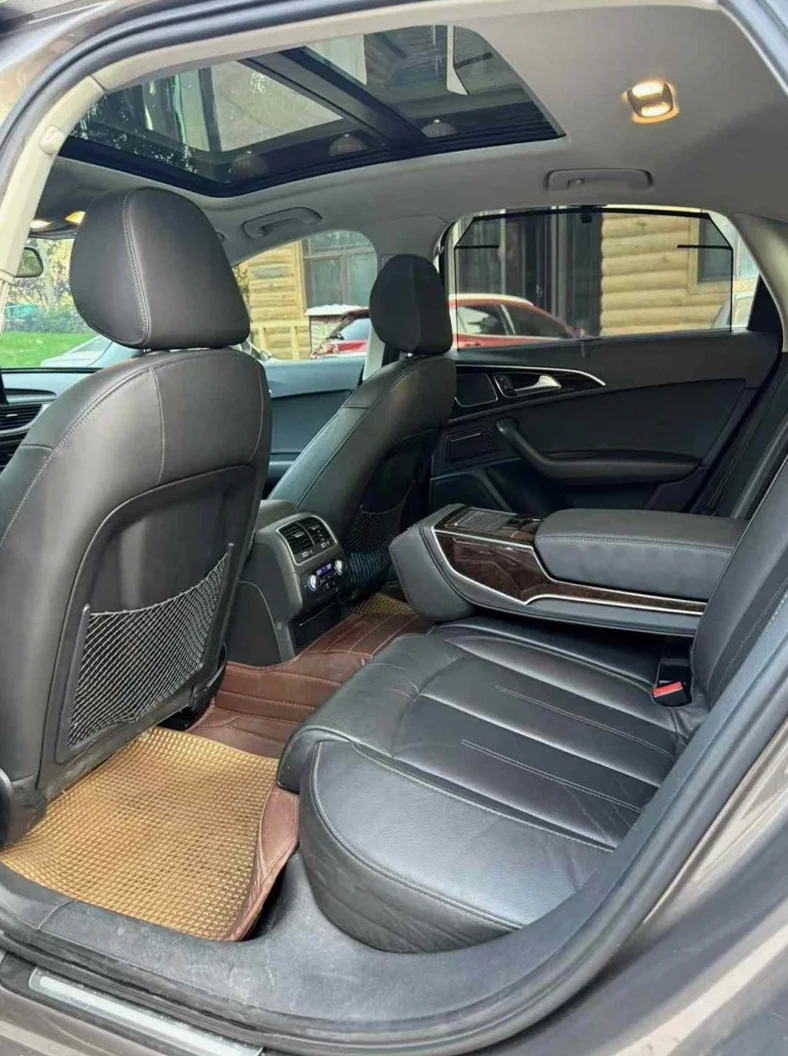 奥迪A6L 内饰前排