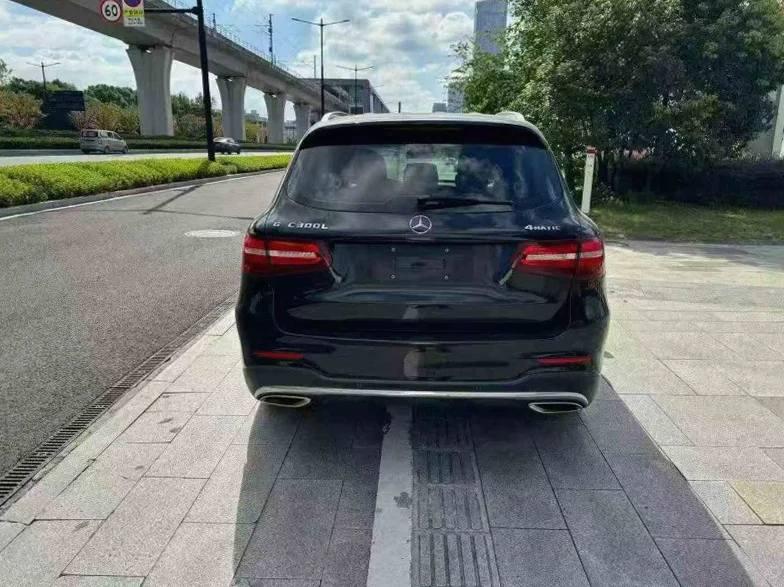 奔驰GLC 内饰后排