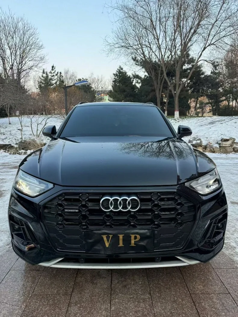 23年奥迪Q5L 2.0T四驱豪华动感型