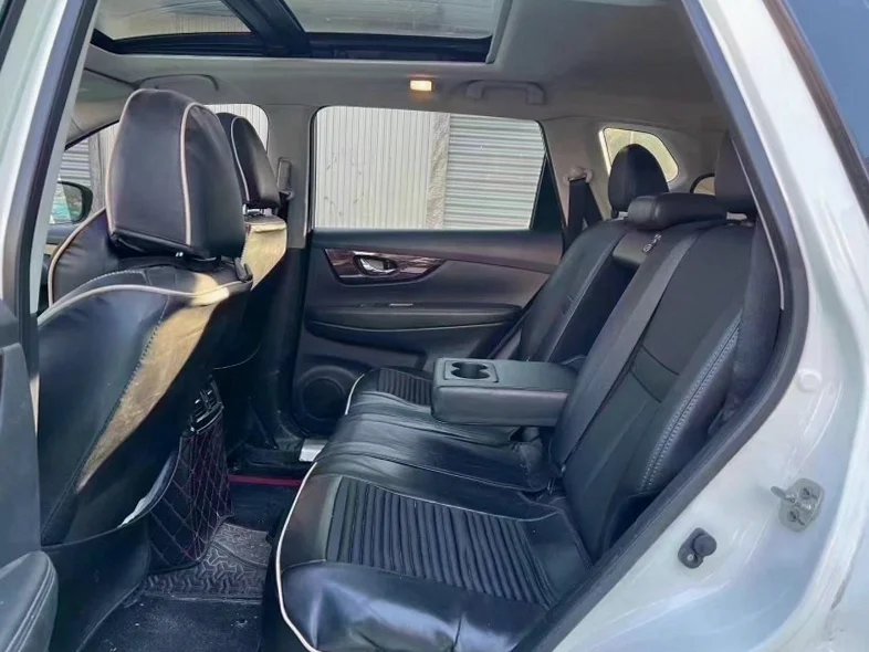 日产奇骏 后面外观三