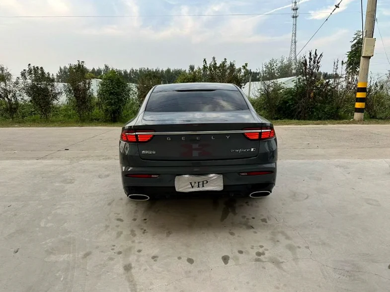 吉利星瑞 驾驶室